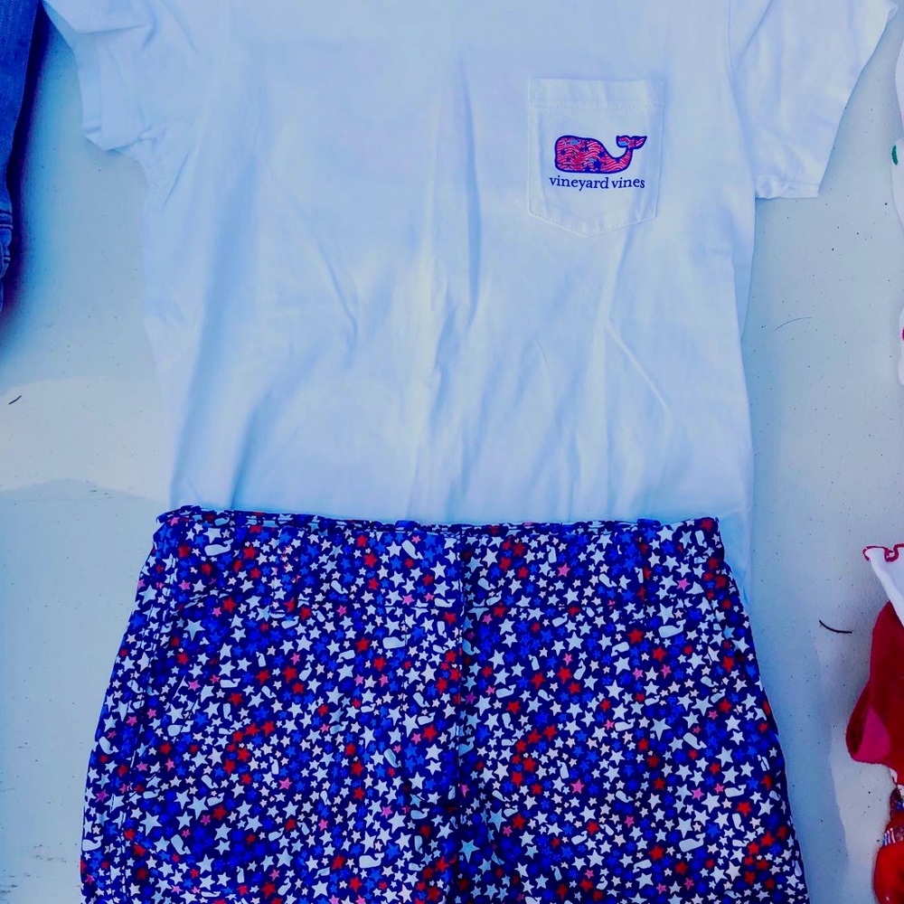 Vineyard Vines 4th of July outfit
